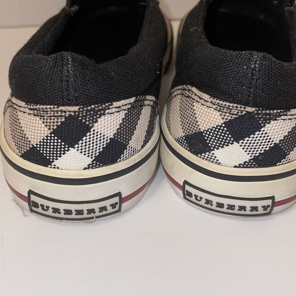 Burberry Slip on sneakers - Picture 2 of 5